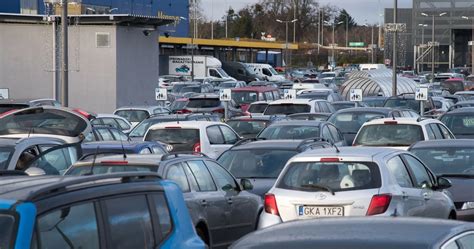 Jak anulować mandat z parkingu pod marketem Wystarczy jedna rzecz