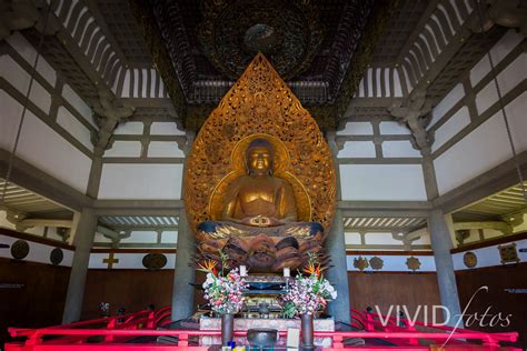 BYODO-IN TEMPLE | Hawaii Wedding Photographer | VIVIDfotos