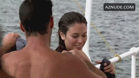 EL BARCO NUDE SCENES AZNude