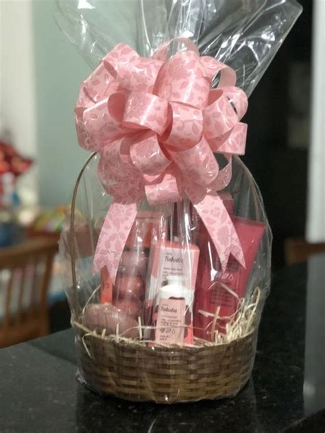 Mothers Day Gift Basket Ideas That Will Make Her Day In