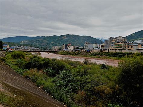 四川凉山最繁华的小镇，与泸沽湖同名，被誉为“攀西第一镇”赶集小镇泸沽湖新浪新闻