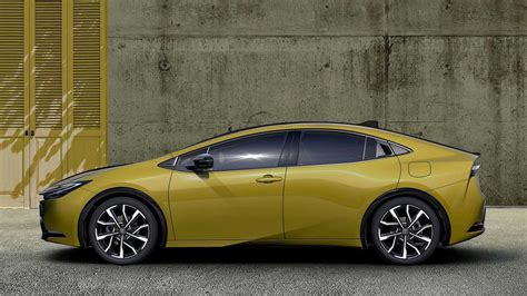 2023 Toyota Prius: See The Changes Side By Side