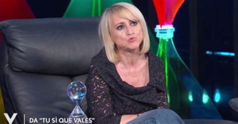 Tu Si Que Vales La Proposta Di Maria De Filippi A Un Gruppo Di