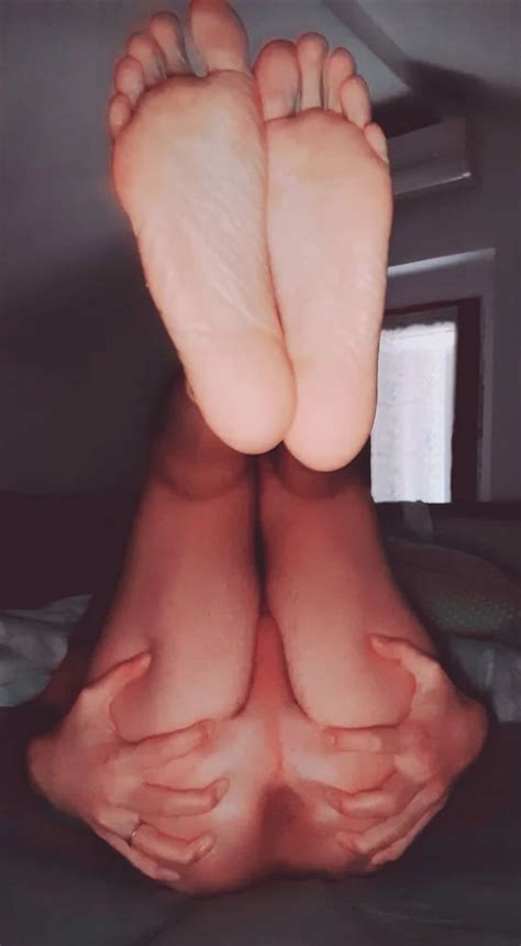 Feet Up Pussy Ready Nude Pics XHamster