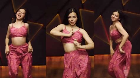 Stunning Chammak Challo Dance Video Sets The Internet Ablaze Watch