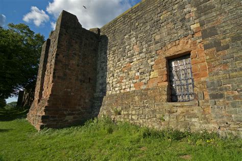 Bigger pictures. The postern - essentially the back door to the castle ...