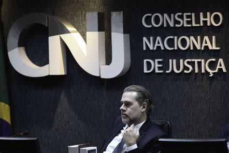 Cnj Abre Procedimento Para Apurar Conduta De Ju Za Que Associou Homem