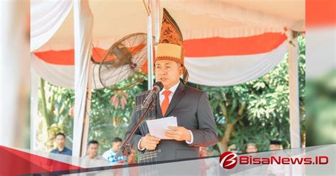 Peringati Hari Lahir Pancasila Bupati Zahir Berpakaian Adat Simalungun