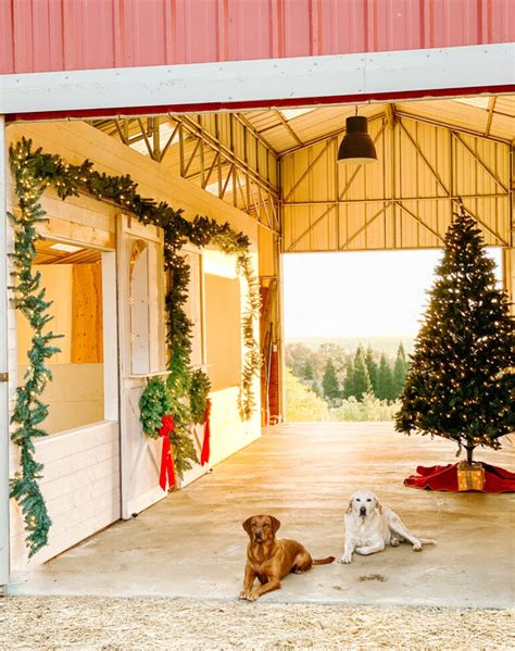 How to Decorate your Barn for Christmas - Thermaland Oaks