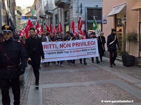 Oltre Trecento Persone Alla Manifestazione Contro Il Decreto Sicurezza