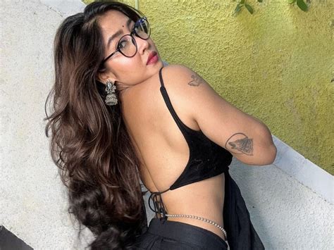 These Bold Pictures Of Social Media Sensation Sofia Ansari Are Too Hot To Handle Entertainment
