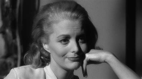 The Naked Kiss Picture