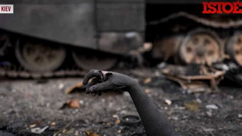 V Deo Imagens Fortes De Tanques Destru Dos Soldados Carregando Corpos