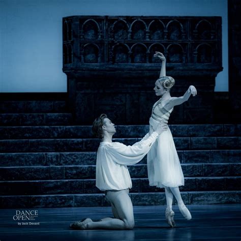 Sarah Lamb and Matthew Golding in Romeo and Juliet balcony scene