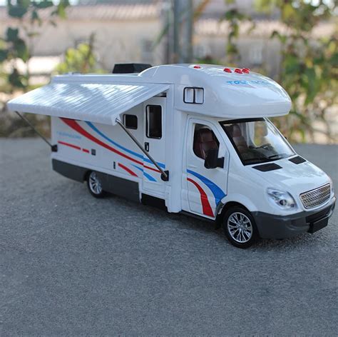 132 Scale Alloy Metal Diecast Collection Car Model For Sprinter Luxury