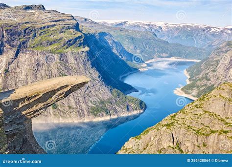 Trolls Rock De Lengua En Noruega Foto De Archivo Imagen De Noruega