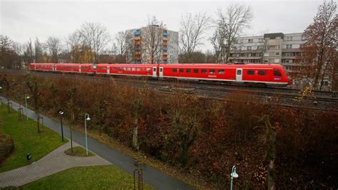 Bauausschuss Schiebt Kahlschlag An Der Bahnlinie Einen Riegel Vor