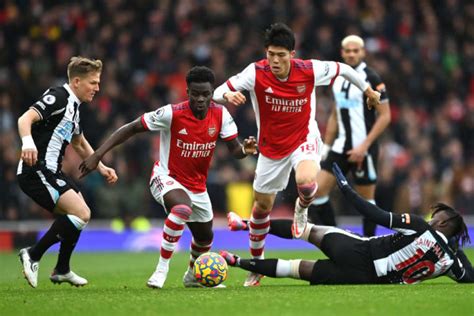 Newcastle x Arsenal onde assistir ao vivo prováveis escalações hora