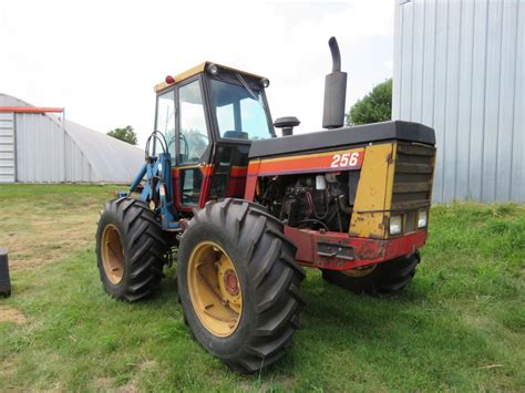 Lot 97C Versatile 256 Bi Directional Tractor With Bucket WORK SAVER