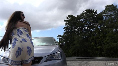 Brunette MILF Is Peeing Outdoor