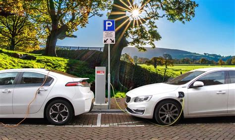 16 15 Lakh EVs Incentivised Under FAME II Scheme Centre Zee Business