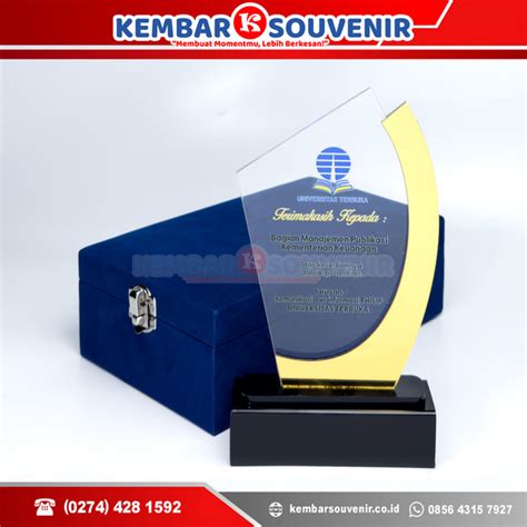 Plakat Akrilik Polos Harga Plakat Akrilik Kaca Kayu Dan Marmer Murah