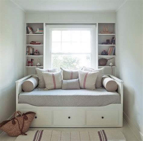 35 Elegant Comfortable Daybeds Living Room – Findzhome