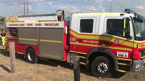 Queensland Fire And Rescue Service Vehicles Responding To Grass Fire Brendale Qld Youtube