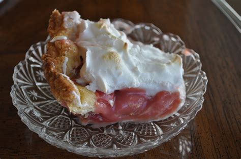 Brozys Baking Martha Stewarts Rhubarb Meringue Pie