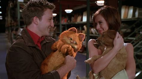 Image - Jon & Liz reuniting with Garfield & Odie.jpg | Heroes Wiki ...