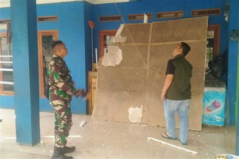 Dampak Kebakaran Gudang Amunisi Tni Di Ciangsana Rumah Warga