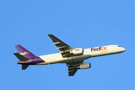 Fedex Stock The Momentum Is Likely To Continue Nysefdx Seeking Alpha