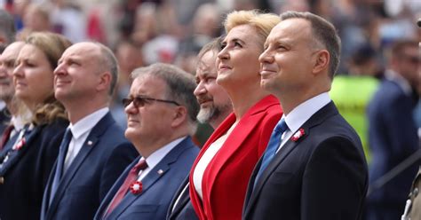 Prezydent wręczył nominacje generalskie oraz admiralską ośmiu oficerom