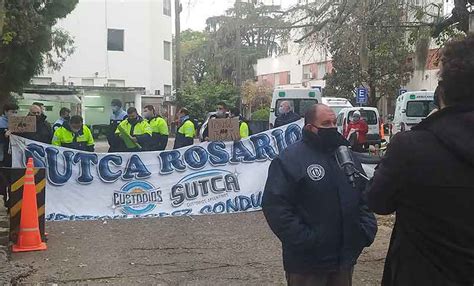 Comenzaron Las Medidas De Fuerza En Pami Rosario Por Falta De Respuesta