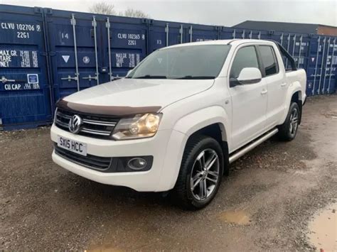 VOLKSWAGEN AMAROK D CAB Pick Up Highline 2 0 BiTDI 180 BMT 4MTN Auto