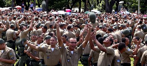 Novos Policiais Militares Passam A Refor Ar Efetivo Da Pm De