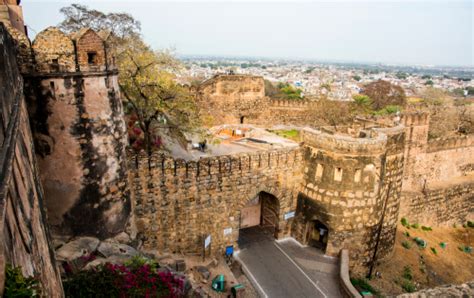 Jhansi Fort Jhansi Ka Kila Uttar Pradesh Famous Indian Monuments