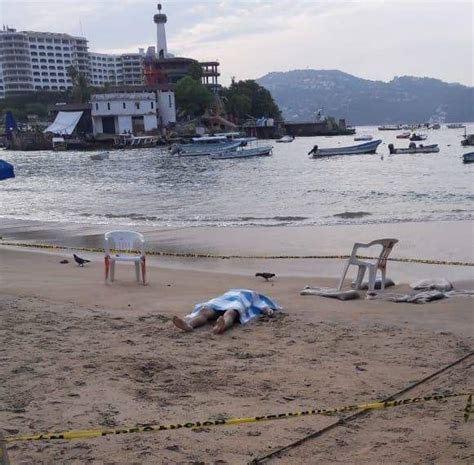 Muere Ahogado Turista De Cdmx En Playa Caletilla De Acapulco Objetivo