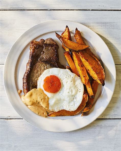 Steak Egg And Sweet Potato Wedges With Spicy Bearnaise Sauce