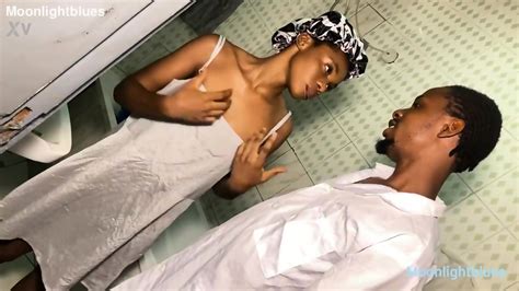 Xvideos Une Femme Seule Et Excitee Apprecie Le Plombier D Une Maniere