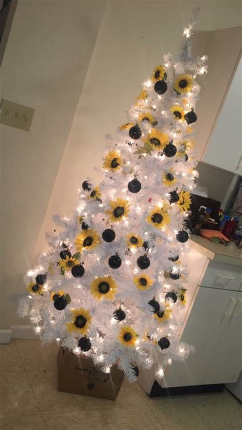 sunflowers christmas tree 6