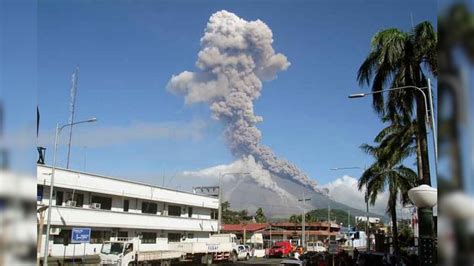 Thousands More Filipinos Displaced as Volcanic Lava Fires Ash 5 km High ...