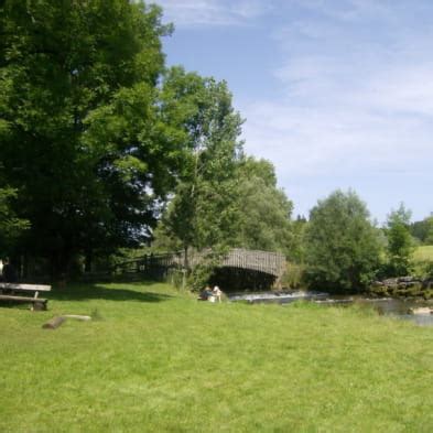 Camping Le Val De Saine Montagnes Du Jura