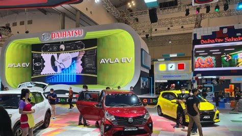 Penuh Warna Warni Booth Daihatsu Tampil Awesome Di GIIAS 2022