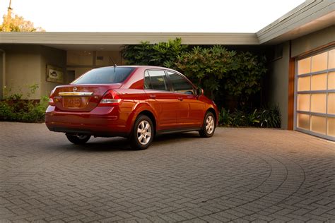 2010 Nissan Versa 4