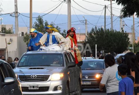 Los Reyes Magos Pasaron Por Rawson Para Alegrar A Los M S Chicos El Zonda