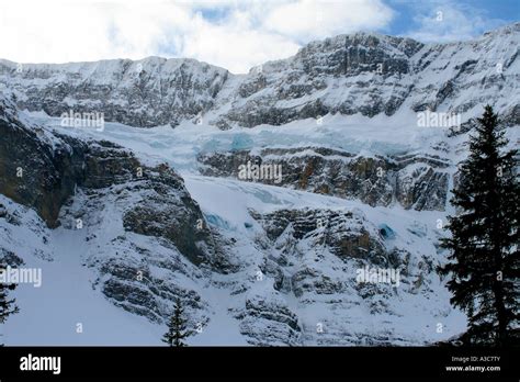 Crowfoot glacier, Banff National Park, Alberta, Canada Stock Photo - Alamy