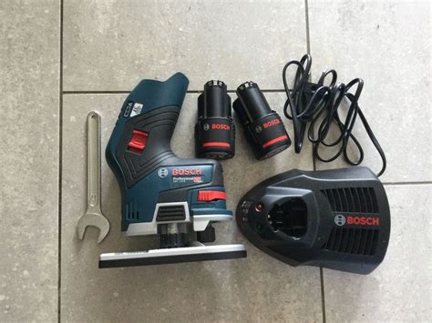 BOSCH GKF 12V 8 PROFESSIONAL AKKU KANTENFRÄSE Acheter sur Ricardo