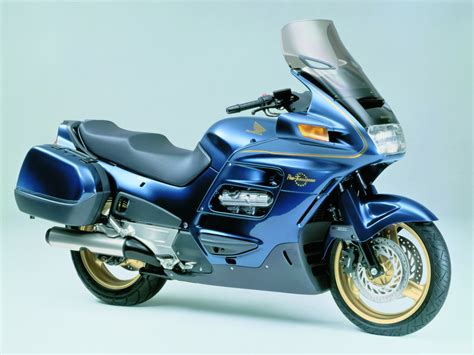 Review Of Honda ST 1100 Pan European 2001 Pictures Live Photos