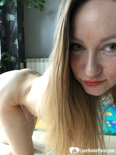 Perfect Milf Spreads Her Beautiful Pussy On Cam Pics Xhamster